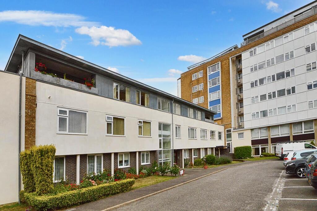 3 bed 1st Floor Flat for rent in Eastbourne. From Town Rentals - Eastbourne 3 bed 1st Floor Flat for rent in Eastbourne. From Town Rentals - Eastbourne