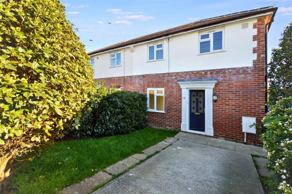 3 bed Semi Detached for rent in Stone Cross. From Town Rentals - Eastbourne 3 bed Semi Detached for rent in Stone Cross. From Town Rentals - Eastbourne