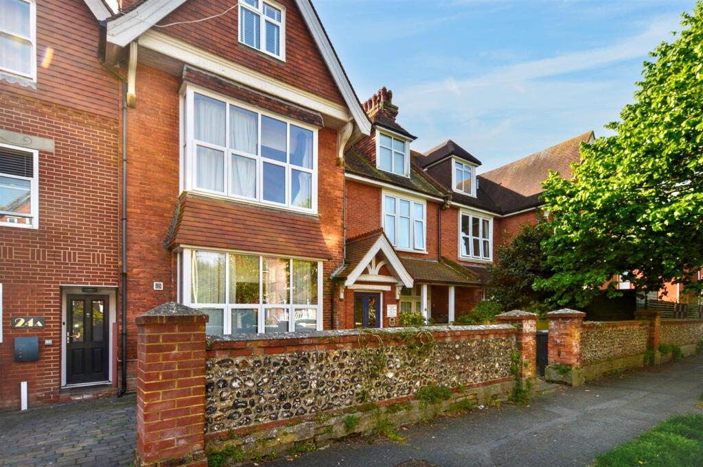 4 bed Studio for rent in Eastbourne. From Town Rentals - Eastbourne 4 bed Studio for rent in Eastbourne. From Town Rentals - Eastbourne