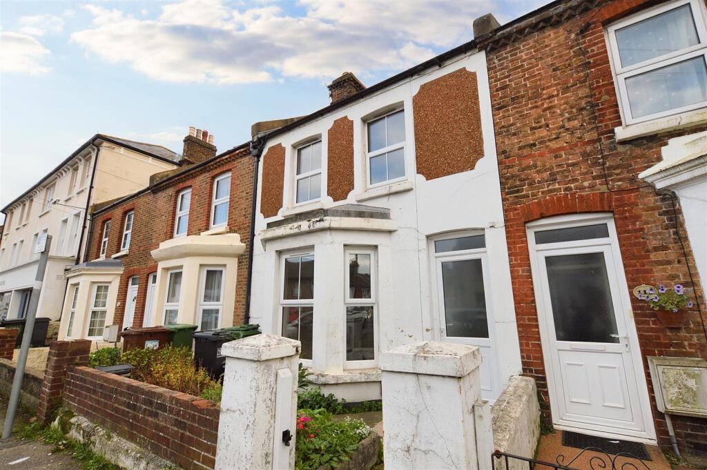 3 bed Mid Terraced House for rent in Eastbourne. From Town Rentals - Eastbourne