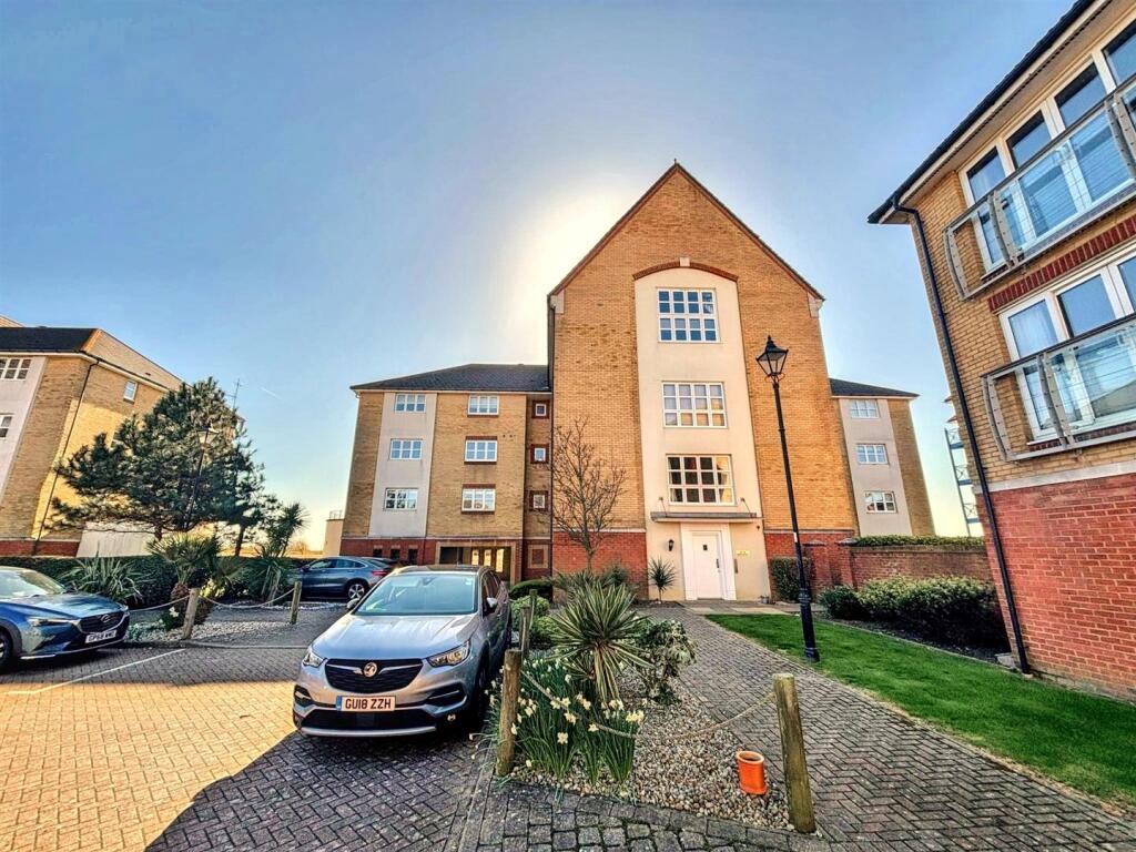 3 bed 1st Floor Flat for rent in Crumbles. From Town Rentals - Eastbourne