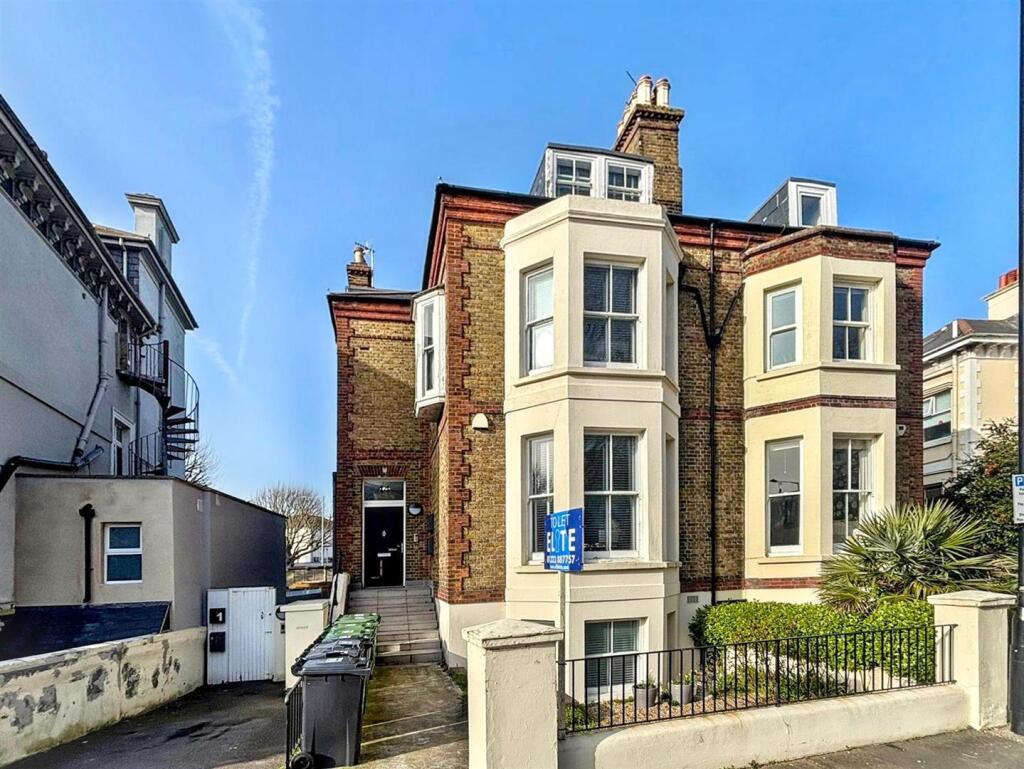 1 bed 1st Floor Flat for rent in Eastbourne. From Town Rentals - Eastbourne