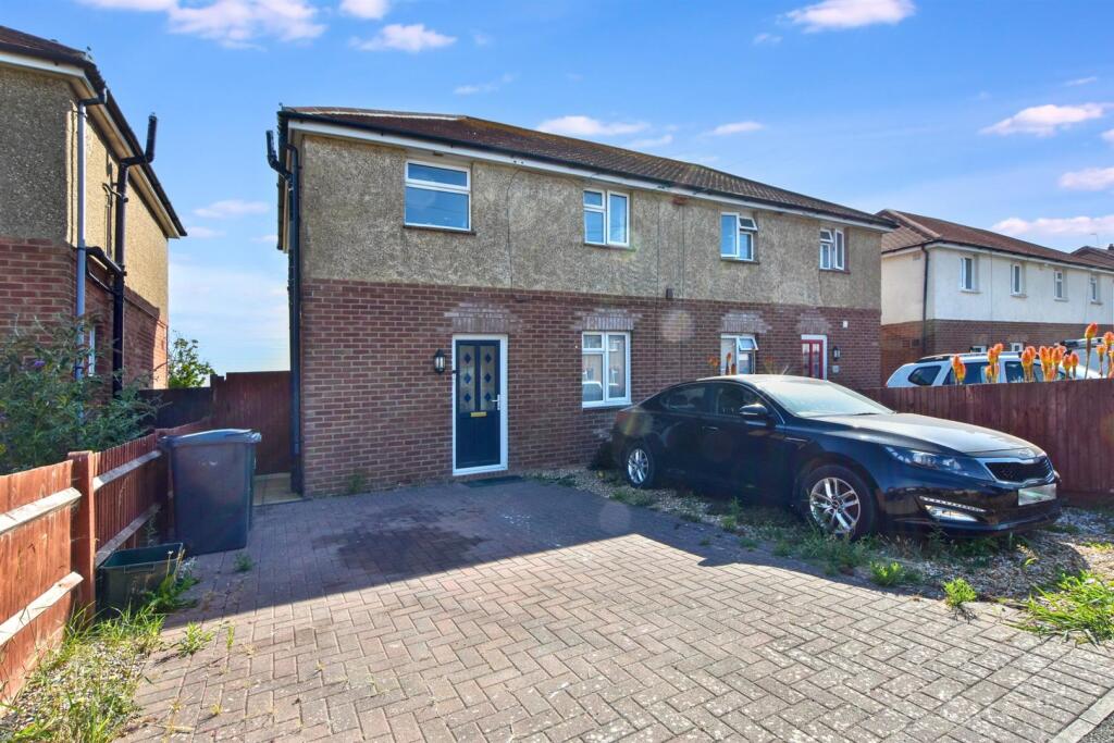 3 bed Semi Detached for rent in Stone Cross. From Town Rentals - Eastbourne 3 bed Semi Detached for rent in Stone Cross. From Town Rentals - Eastbourne
