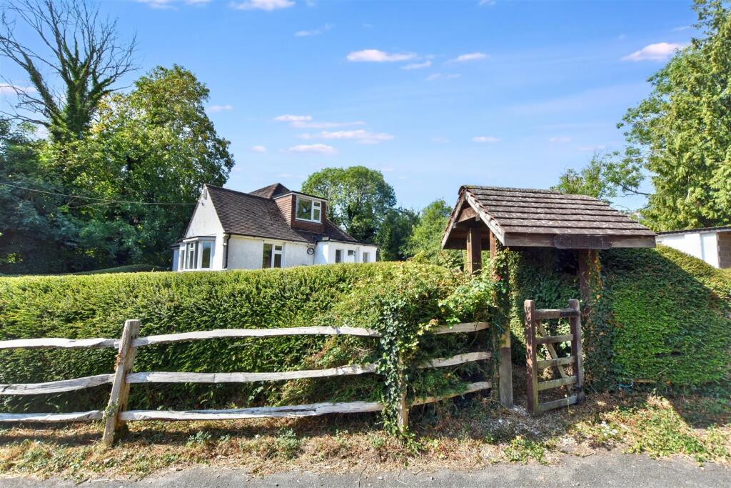 4 bed Detached bungalow for rent in Wannock. From Town Rentals - Eastbourne 4 bed Detached bungalow for rent in Wannock. From Town Rentals - Eastbourne