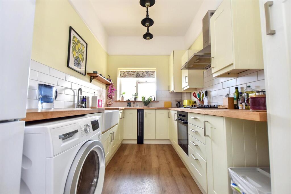 1 bed 1st Floor Flat for rent in Eastbourne. From Town Rentals - Eastbourne