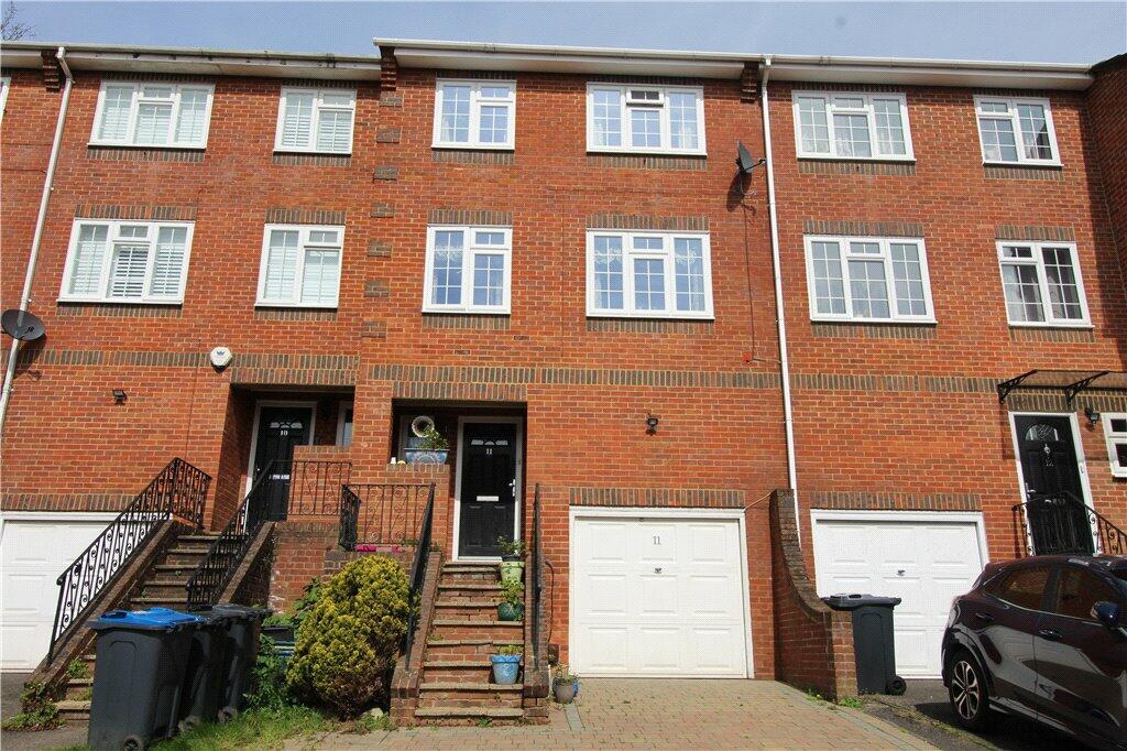 4 bed Mid Terraced House for rent in Croydon. From Townends