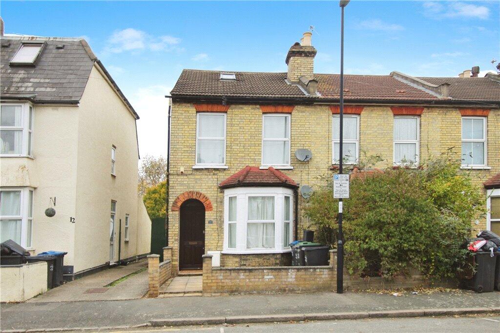 3 bed End of Terrace for rent in Croydon. From Stirling Ackroyd - Croydon