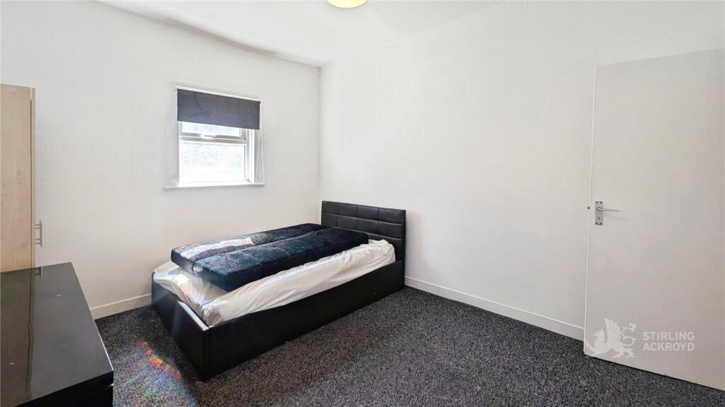 4 bed Studio for rent in Croydon. From Stirling Ackroyd - Croydon