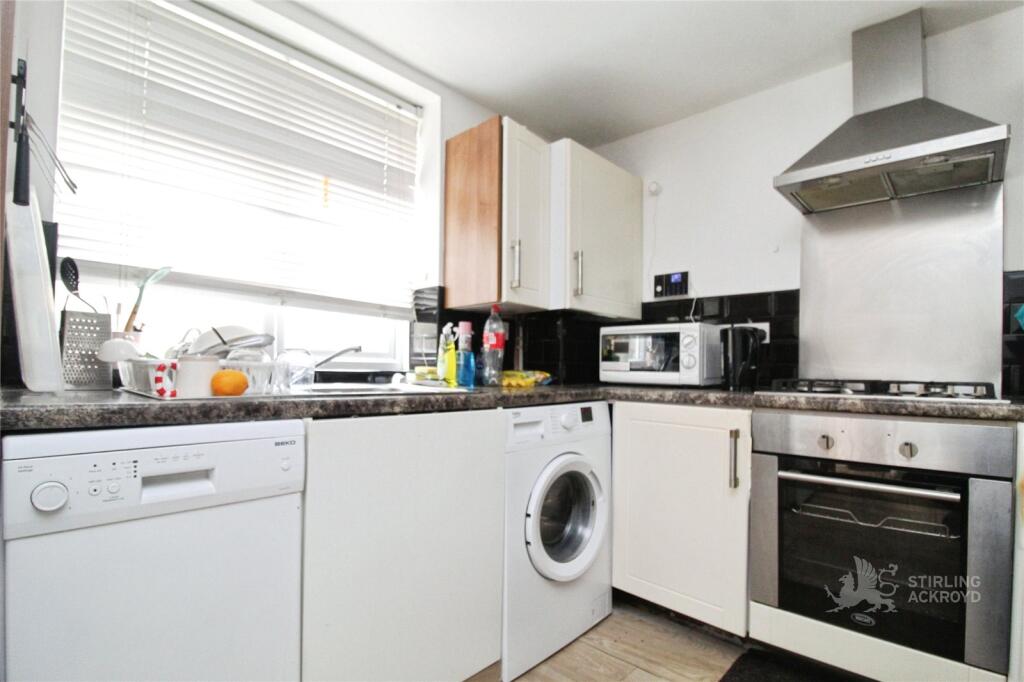 2 bed Mid Terraced House for rent in Croydon. From Stirling Ackroyd - Croydon 2 bed Mid Terraced House for rent in Croydon. From Stirling Ackroyd - Croydon