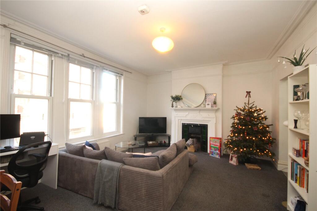 3 bed Apartment for rent in London. From Stirling Ackroyd - Streatham