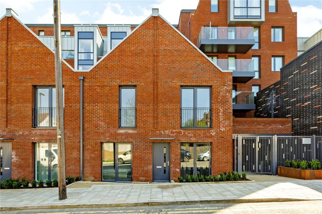 1 bed Apartment for rent in London. From Stirling Ackroyd - Streatham