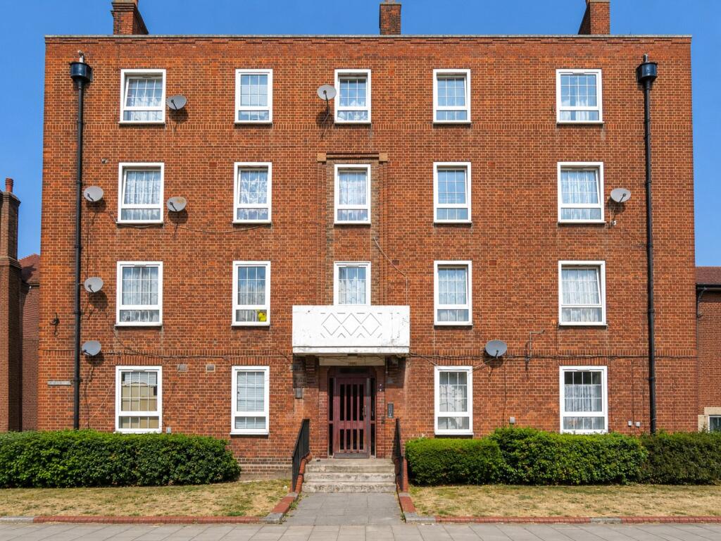 2 bed Apartment for rent in Streatham. From Stirling Ackroyd - Streatham