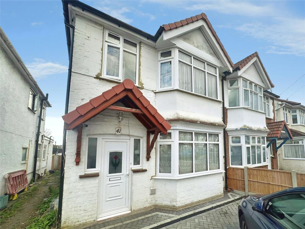 3 bed Semi Detached for rent in Hounslow. From Townends 3 bed Semi Detached for rent in Hounslow. From Townends