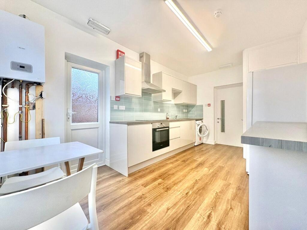 2 bed Semi Detached for rent in Hounslow. From Townends