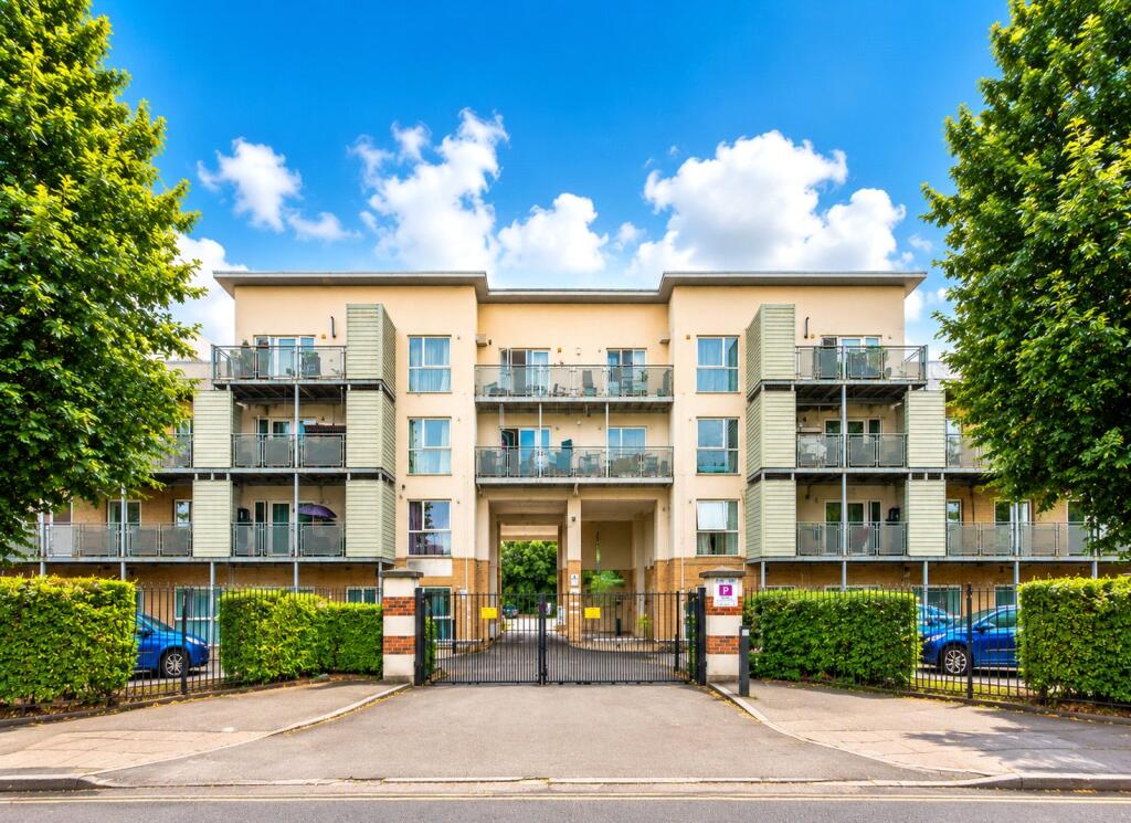2 bed Apartment for rent in Hounslow. From Townends 2 bed Apartment for rent in Hounslow. From Townends