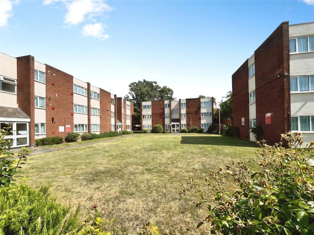 2 bed Apartment for rent in Hayes. From Townends 2 bed Apartment for rent in Hayes. From Townends