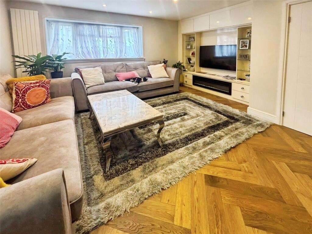 3 bed Annexe for rent in Hounslow. From Townends