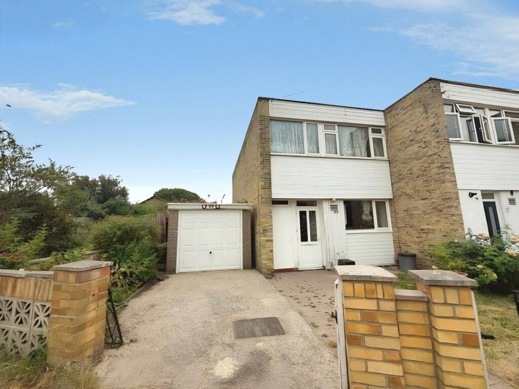 4 bed Mid Terraced House for rent in Twickenham. From Townends