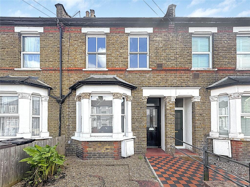 3 bed Mid Terraced House for rent in Hounslow. From Townends