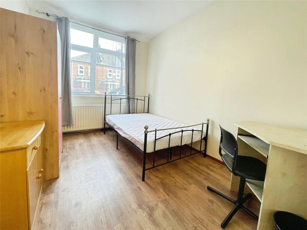 1 bed House Share for rent in Egham. From Townends Regents 1 bed House Share for rent in Egham. From Townends Regents