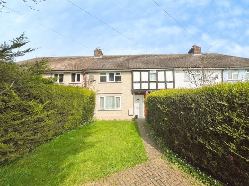 4 bed Mid Terraced House for rent in Bishopsgate. From Townends Regents