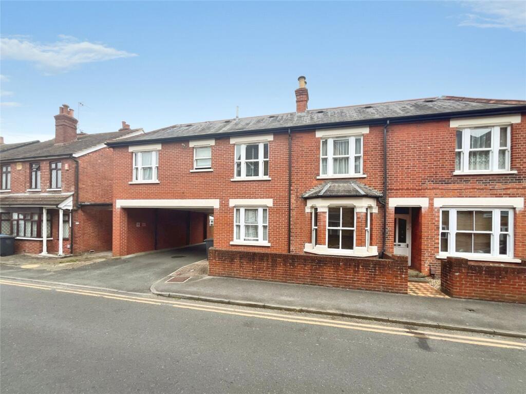 1 bed Apartment for rent in Egham. From Townends Regents