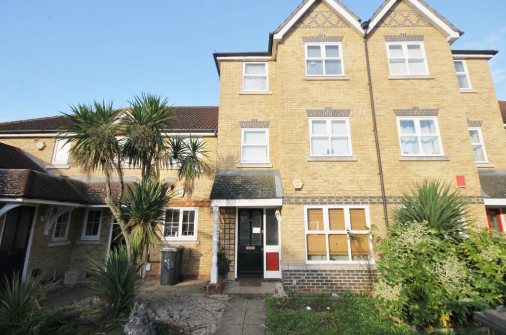 5 bed Mid Terraced House for rent in Egham. From Townends Regents