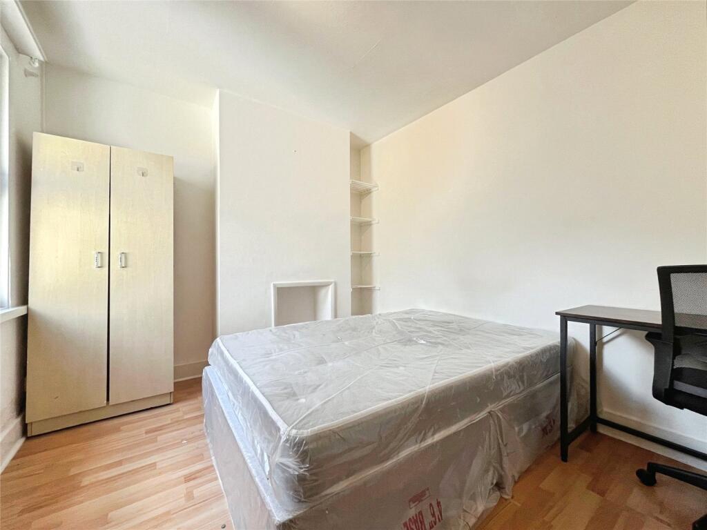 1 bed House Share for rent in Egham. From Townends Regents