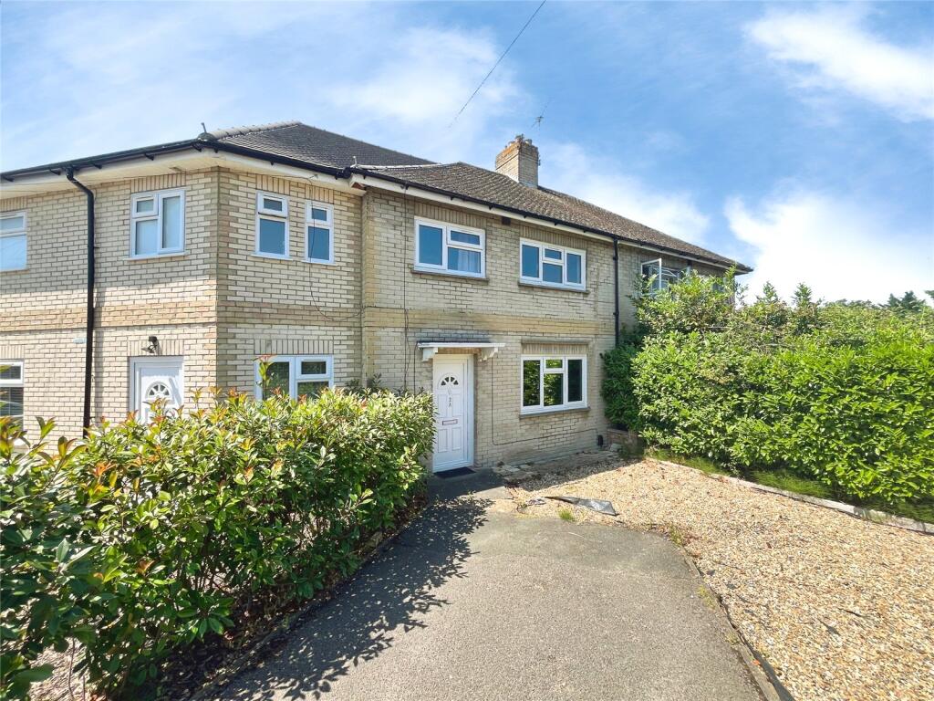 4 bed Mid Terraced House for rent in Bishopsgate. From Townends Regents