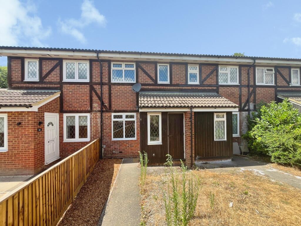1 bed Mid Terraced House for rent in Bishopsgate. From Townends Regents
