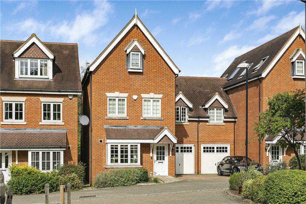 4 bed Semi Detached for rent in Bishopsgate. From Townends Regents
