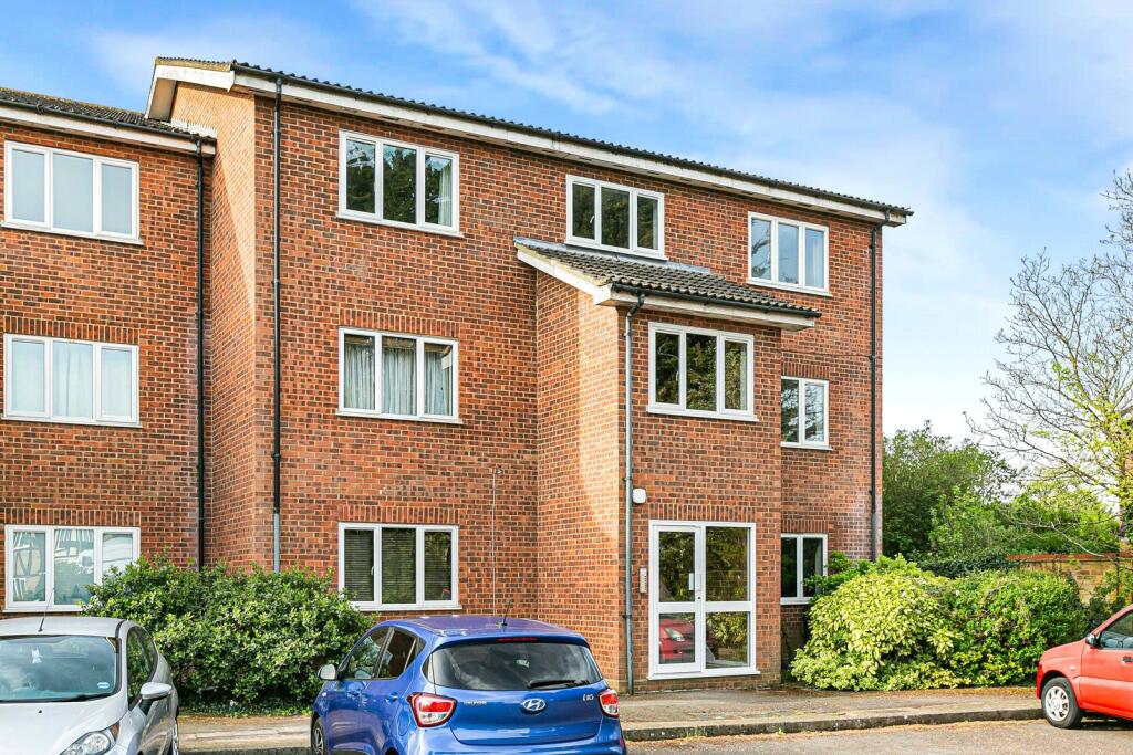 1 bed Apartment for rent in Egham. From Townends Regents