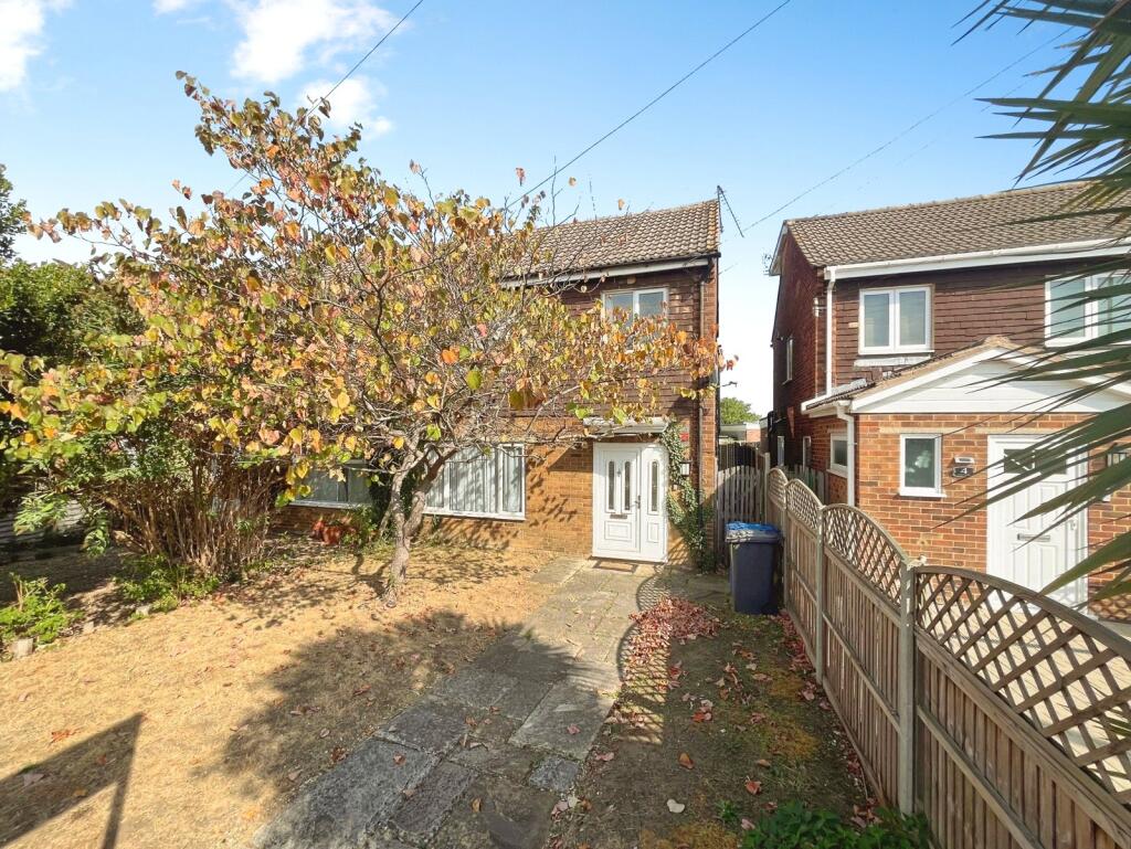 3 bed Semi Detached for rent in Old Windsor. From Townends Regents 3 bed Semi Detached for rent in Old Windsor. From Townends Regents