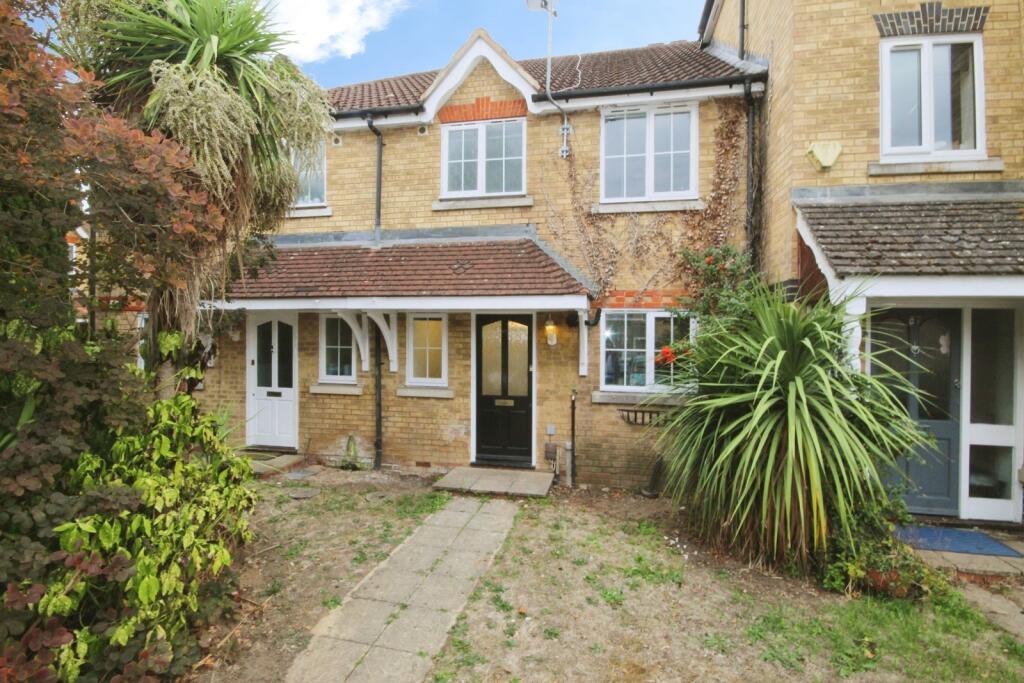 4 bed Mid Terraced House for rent in Egham. From Townends Regents