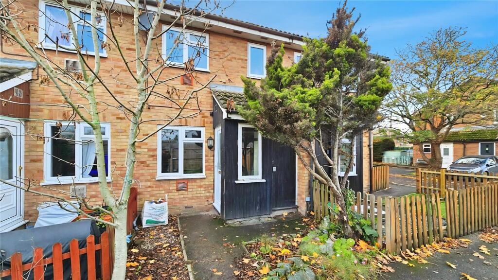 1 bed Detached for rent in Slough. From Stirling Ackroyd - Staines