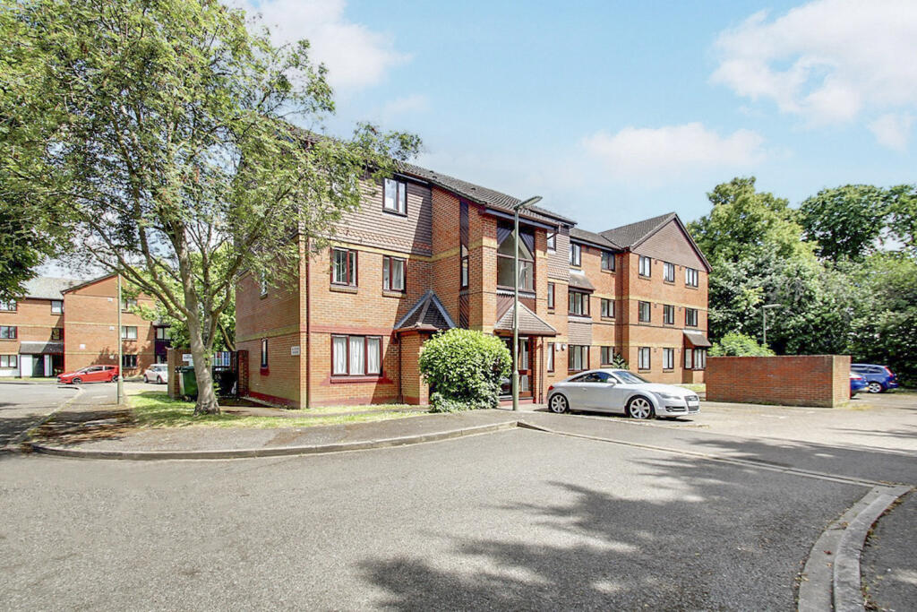 1 bed Apartment for rent in West Bedfont. From Stirling Ackroyd - Staines