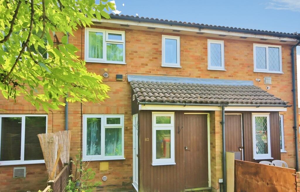 1 bed Mid Terraced House for rent in Slough. From Stirling Ackroyd - Staines