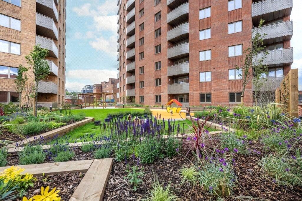 1 bed Apartment for rent in . From Stirling Ackroyd - Staines