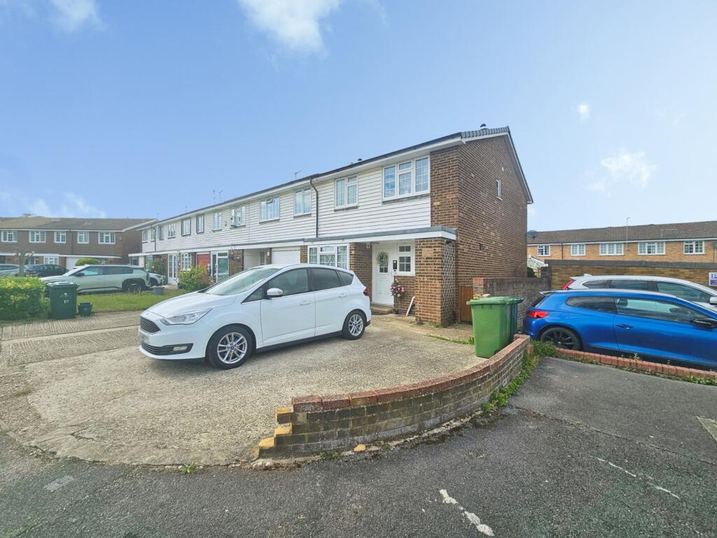 4 bed End of Terrace for rent in Staines-upon-Thames. From Stirling Ackroyd - Staines 4 bed End of Terrace for rent in Staines-upon-Thames. From Stirling Ackroyd - Staines