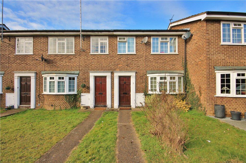 3 bed Mid Terraced House for rent in Staines-upon-Thames. From Stirling Ackroyd - Staines