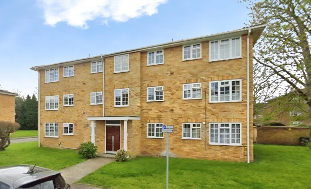3 bed Apartment for rent in Staines-upon-Thames. From Stirling Ackroyd - Staines