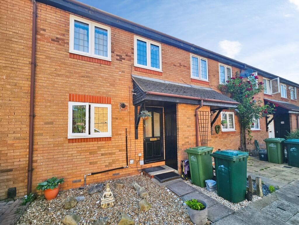 3 bed Mid Terraced House for rent in West Bedfont. From Stirling Ackroyd - Staines