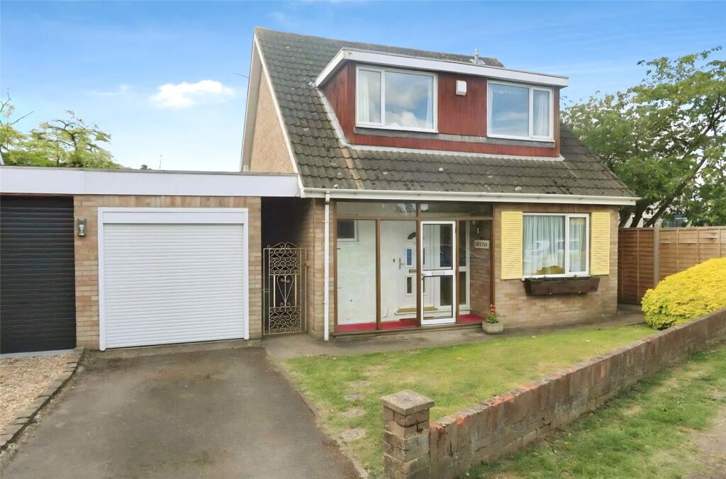4 bed Detached for rent in Staines-upon-Thames. From Stirling Ackroyd - Staines