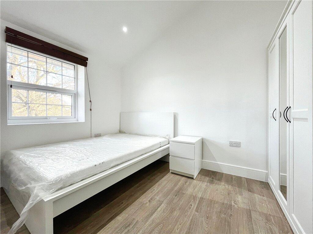1 bed House Share for rent in Staines-upon-Thames. From Stirling Ackroyd - Staines