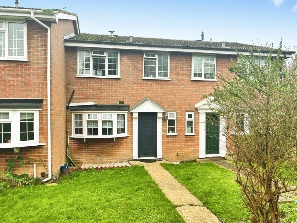 3 bed Mid Terraced House for rent in Staines-upon-Thames. From Stirling Ackroyd - Staines