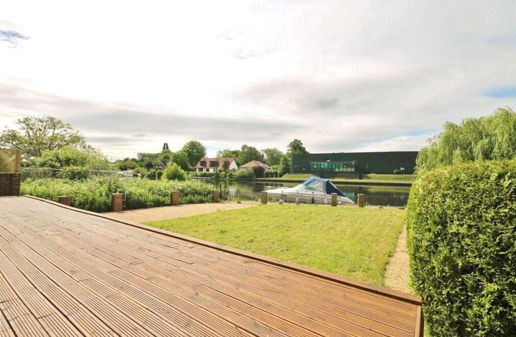 1 bed House Share for rent in Hythe End. From Stirling Ackroyd - Staines 1 bed House Share for rent in Hythe End. From Stirling Ackroyd - Staines