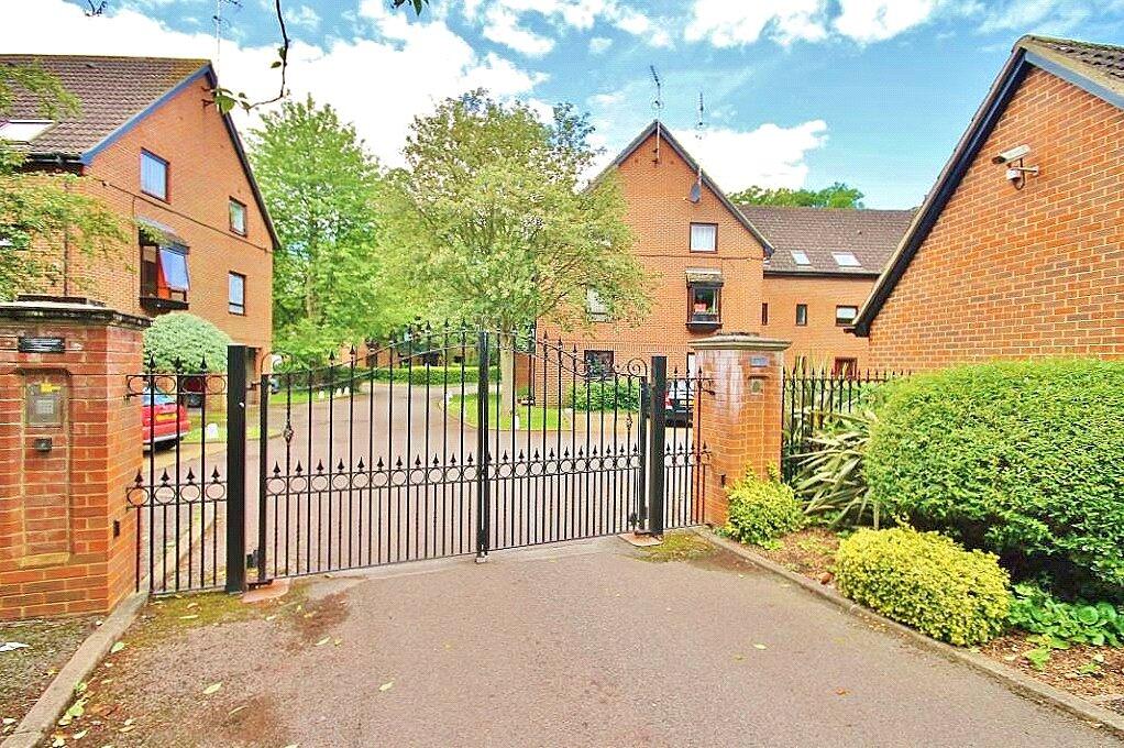 0 bed Studio for rent in Staines-upon-Thames. From Stirling Ackroyd - Staines