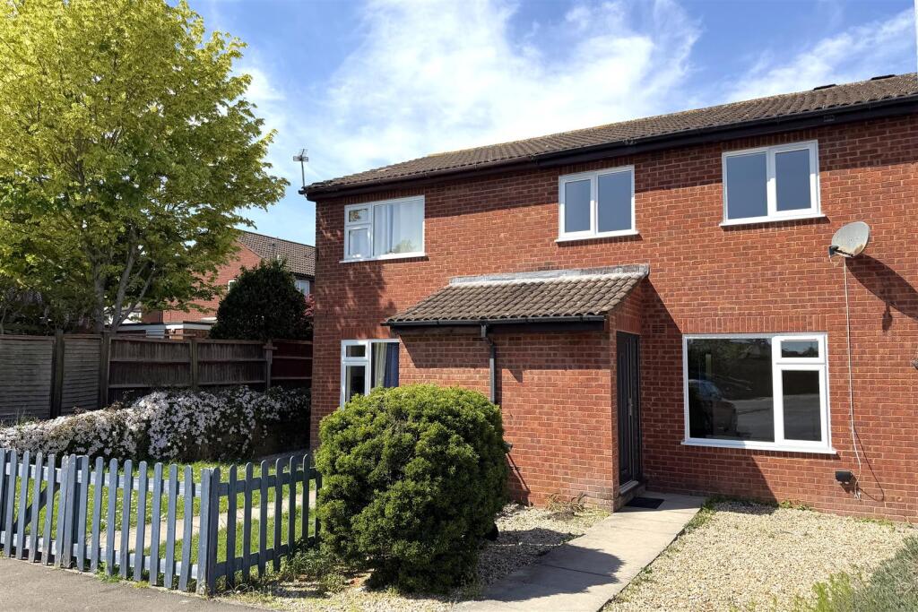 3 bed Mid Terraced House for rent in Taunton. From Townsend Letting & Management - Taunton