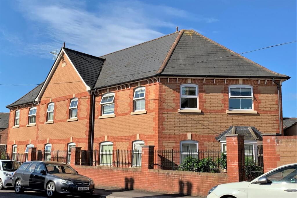 1 bed House (unspecified) for rent in Taunton. From Townsend Letting & Management - Taunton
