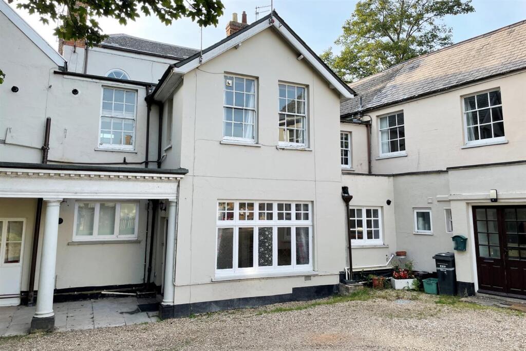 1 bed House (unspecified) for rent in Taunton. From Townsend Letting & Management - Taunton